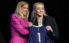  WNBA新狀元，達拉斯飛翼選佩奇，康涅狄格奪冠美女球員。